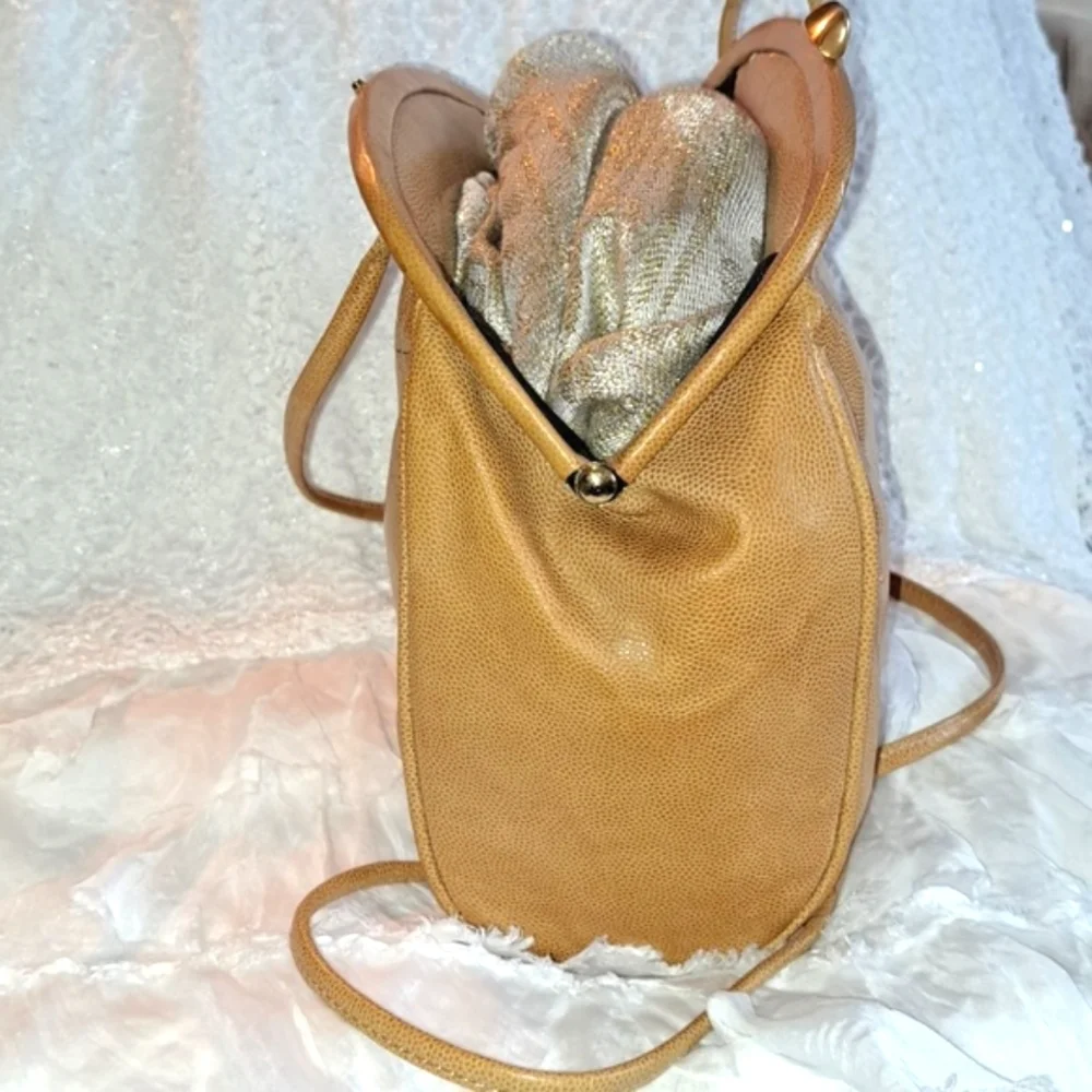 ALBERT Nopin Vintage Shoulder Bag. Tan. Gold Tone Rivet Embellished.